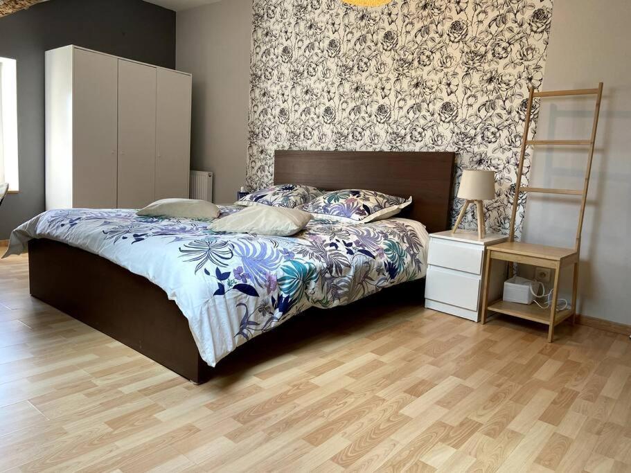 Maison Avec Jardin De 700M2 Charleville-Mézières Esterno foto